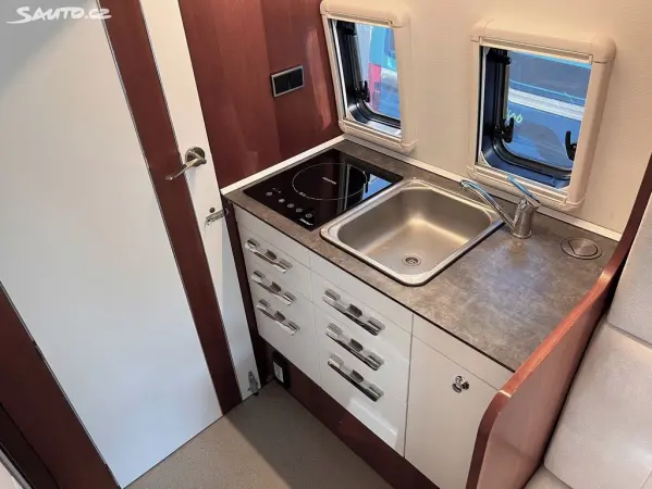Volkswagen Crafter Albatros Van (2020) – 177 HP, Automat, Vzduchový podvozek a luxusní výbava - fotografie 2