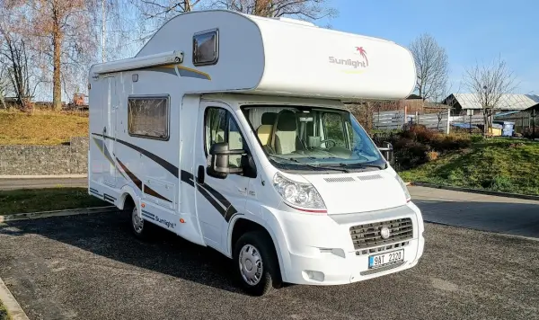 Fiat Ducato / Sunlight, alkovna pro 6 osob, tažné, markýza - fotografie 2