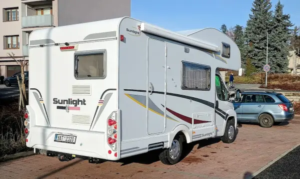 Fiat Ducato / Sunlight, alkovna pro 6 osob, tažné, markýza - fotografie 3