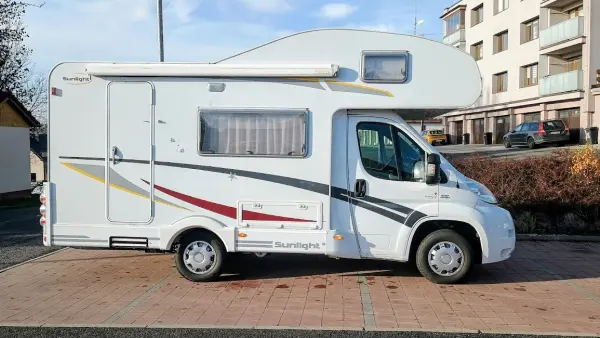 Fiat Ducato / Sunlight, alkovna pro 6 osob, tažné, markýza - fotografie 5