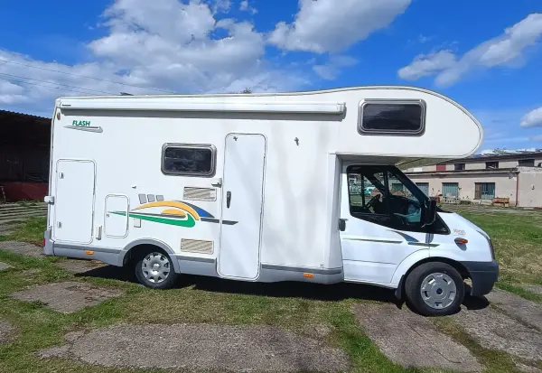 Ford/Chausson, obytný automobil, 6/6 osob, garáž/palanda - fotografie 2