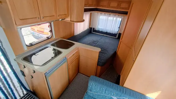 Bürstner 440TS Ventana, solár, předstan - fotografie 10