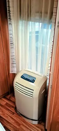 TABBERT 490 DaVinci + markýza + klimatizace + TV - fotografie 6