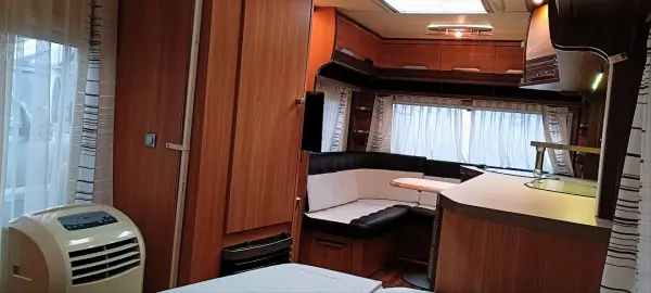 TABBERT 490 DaVinci + markýza + klimatizace + TV - fotografie 9
