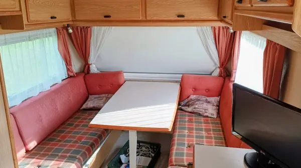 Avento 420 Premier + předstan + TV - fotografie 7