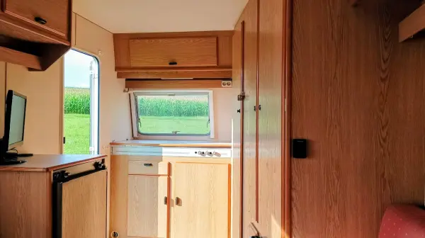 Avento 420 Premier + předstan + TV - fotografie 8