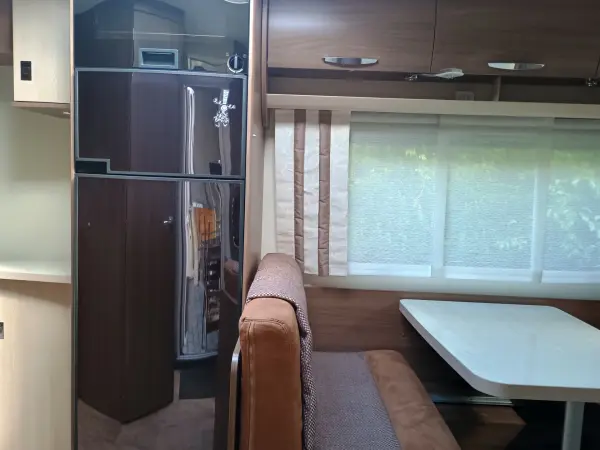 Būrstner Averso Top 545 TS luxusní karavan s klimatizací - Nyní SLEVA !!! - fotografie 7