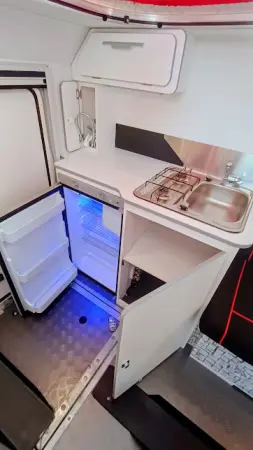 Trigano Silver V21, MOTO karavan, markýza, sprcha, WC - fotografie 15