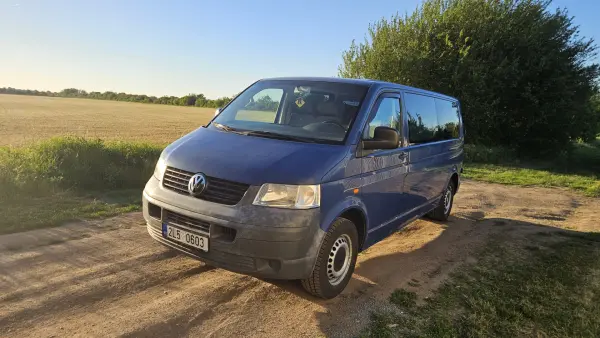 VW Transporter T5 s obytnou vestavbou - Volkswagen 2004