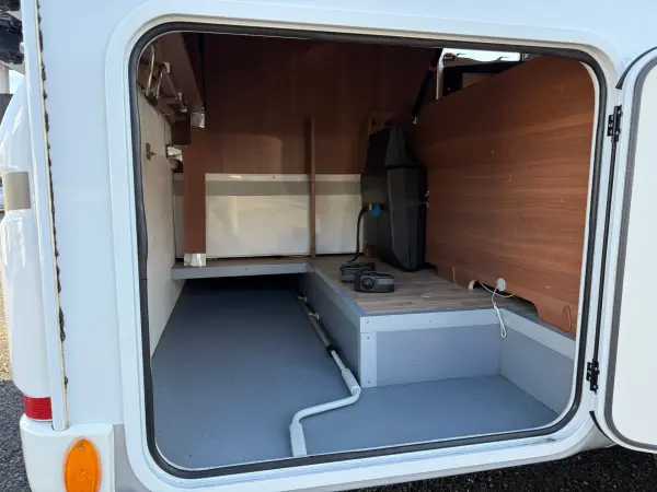 LMC Explorer Sport I 615, markýza, tažné zařízení, 2019, 4 osoby - fotografie 10