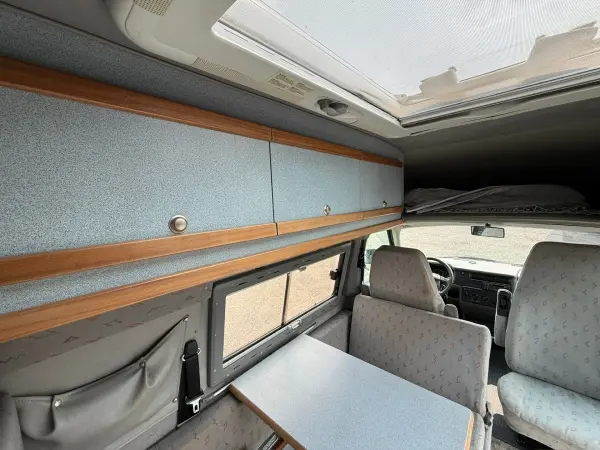 VW T4 Carthago - 2.5 TDi - fotografie 11