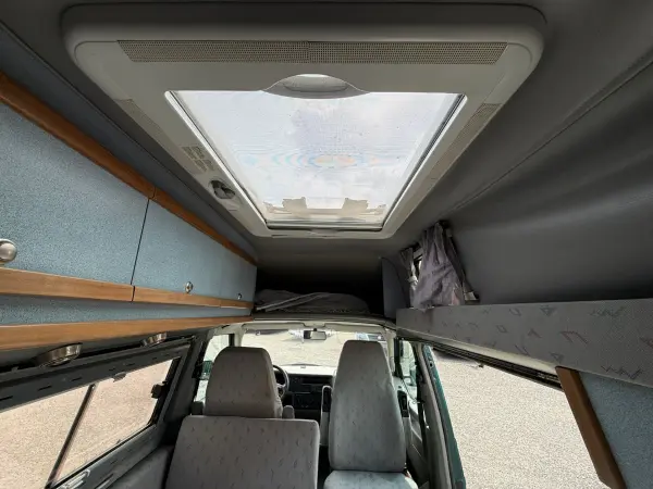 VW T4 Carthago - 2.5 TDi - fotografie 12
