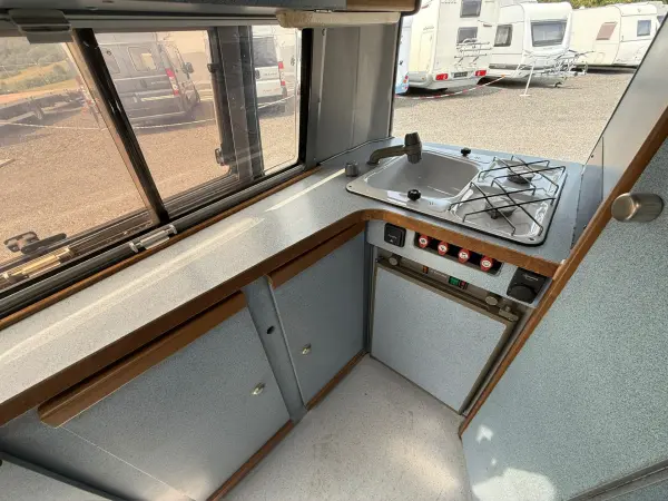 VW T4 Carthago - 2.5 TDi - fotografie 14