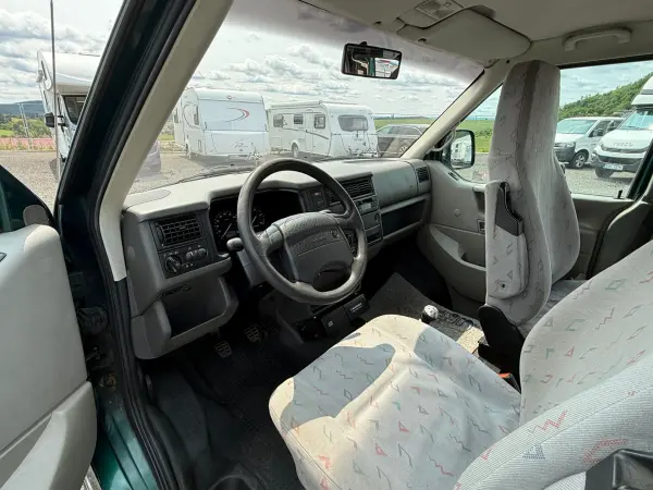 VW T4 Carthago - 2.5 TDi - fotografie 19