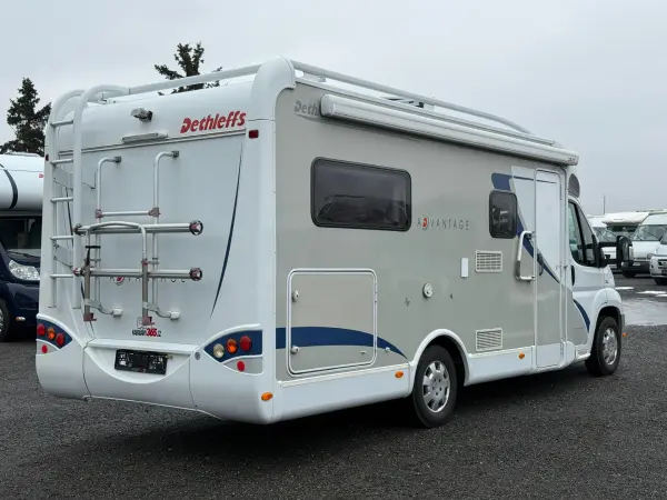 Dethleffs Advantage, 3.0 jtd, 4 osoby, Truma, podélné postele - fotografie 2