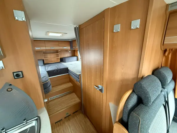 Dethleffs Advantage, 3.0 jtd, 4 osoby, Truma, podélné postele - fotografie 13