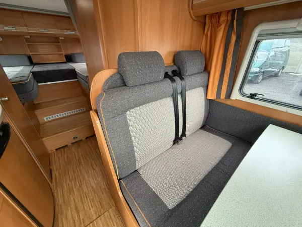 Dethleffs Advantage, 3.0 jtd, 4 osoby, Truma, podélné postele - fotografie 19