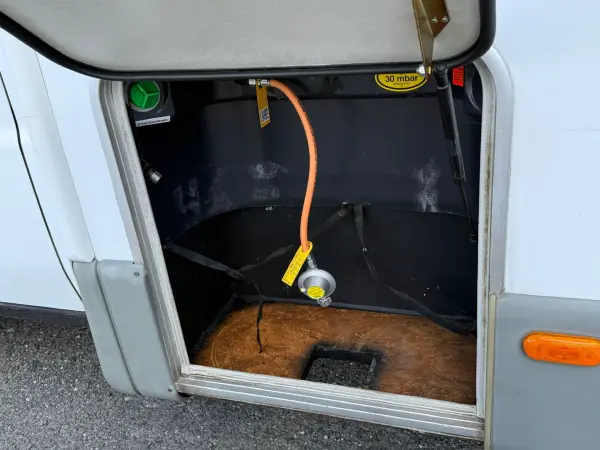 Knaus Sun Traveller Fiat Ducato, 2x klimatizace, markýza - fotografie 20