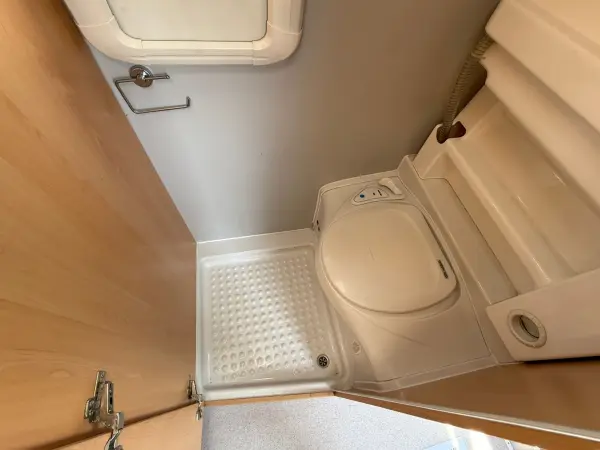 Bavaria Fiat Ducato, 3.0JTD automat, markýza - fotografie 9
