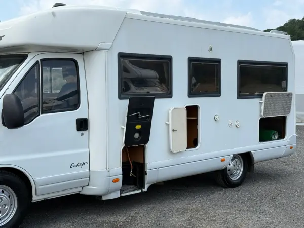 Laika Ecovip 6.1, 2x klimatizace, držák na 4 kola - fotografie 3