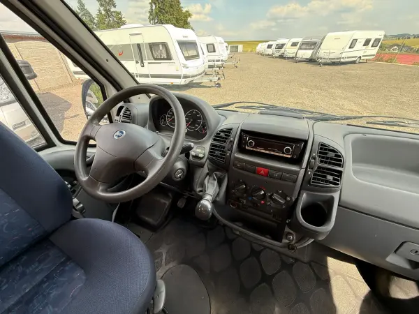 Laika Ecovip 6.1, 2x klimatizace, držák na 4 kola - fotografie 19