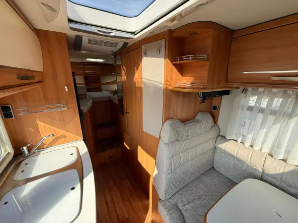 Hymer 580 MLT, automat, 2x klimatizace, markýza, satelit - fotografie 8