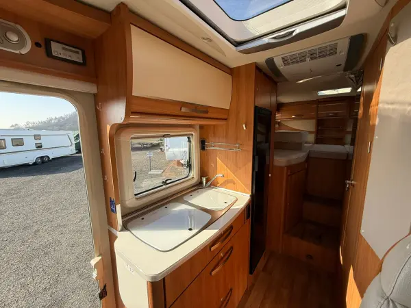 Hymer 580 MLT, automat, 2x klimatizace, markýza, satelit - fotografie 11