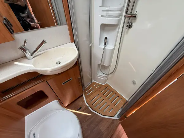 Hymer 580 MLT, automat, 2x klimatizace, markýza, satelit - fotografie 13