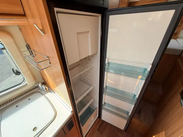 Hymer 580 MLT, automat, 2x klimatizace, markýza, satelit - fotografie 17