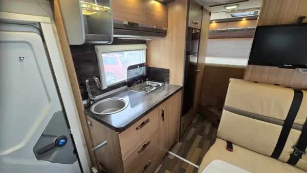 Knaus Sky Traveller 650 – automat – 2017 - fotografie 14