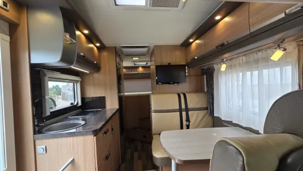 Knaus Sky Traveller 650 – automat – 2017 - fotografie 20