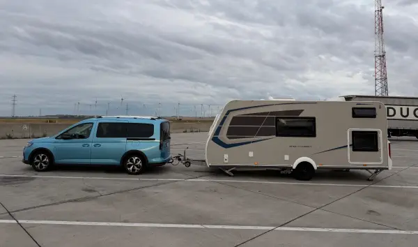 Caravelair ARTICA 496 FAMILY + pohon + markýza - fotografie 2