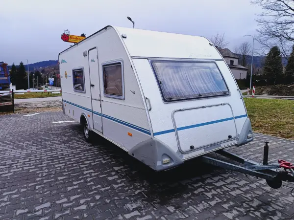 Knaus (2000) – palanda, 5/6 osob, předstan - fotografie 4