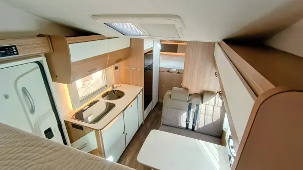 Fiat Ducato / Carado A464, solár, markýza, obří garáž - fotografie 17