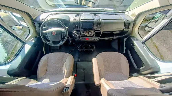 Fiat Ducato / Carado A464, solár, markýza, obří garáž - fotografie 18